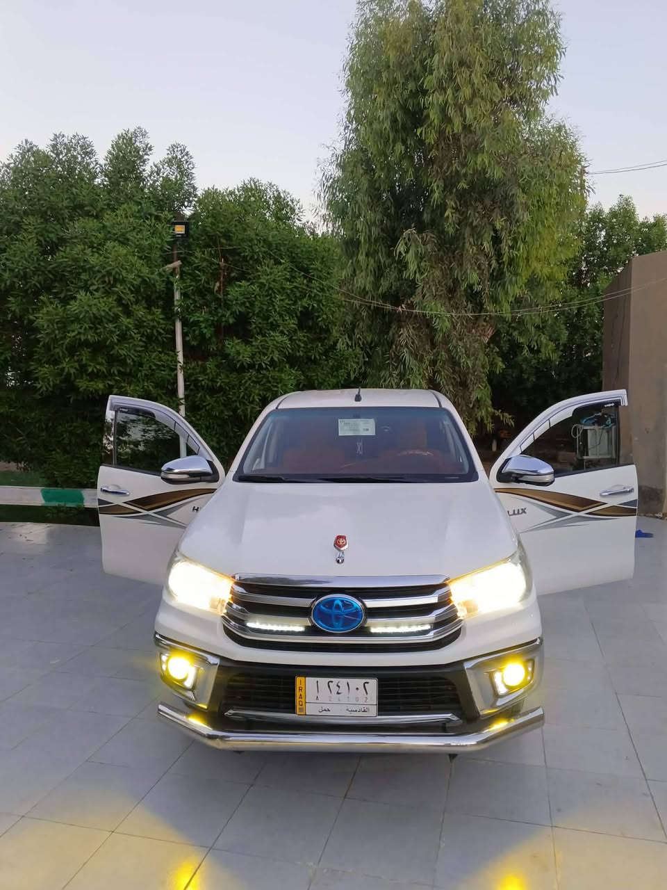 سلام عليكم فلاونزه موديل 17كويتي مكفوله   كير اوتماتيك رقم قادسيه بسمي تحويل مباشر فول مواصفات سيارة ستعمال شخصي مال جناي مستعجل عل بيع سعر 230 وبيه مجال ***********
