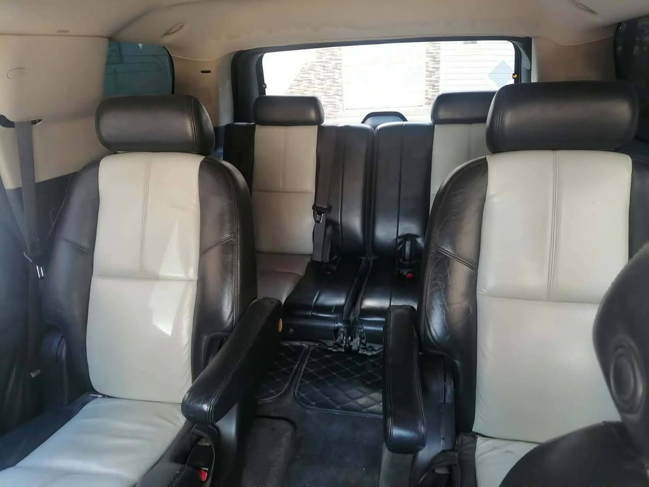 جمسي يوكن ٢٠١٢
فتحه سقف تشتغل عن بعد شاشه اماميه وشاشه وسطيه كشنات جلد كهرباء خزن كشنات وهيترات بلكشنات تسخين ستيرن وتحكمات استيرن مري شفط دوسات كهرباء جنطه كهرباء حساس خلفي كراسي قلاب كهرباء سعرها 80 وبيها ***********مجال قليل تفاصيل اكثر خاص
