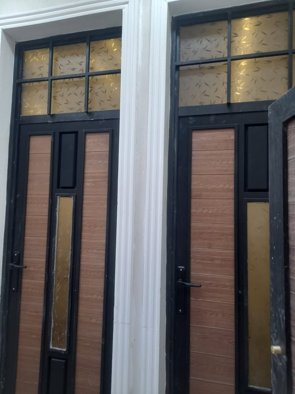 سلام عليكم
🏤دار للبيع مساحه 100متر غرفتين  نوم 
بسعر88  وقابل للتفاؤض
يحتوي ع صاله وغرفة ومطبخ وحمام وحولي كبير  

الطابق الثاني يحتوي ع غرفة نوم وحده  وحولي كبير وصحيات 

يتوفر كافة الخدمات ماء وكهرباء من وطني عرض الشارع
7 متر 
ابواب تركيا شبابيك المنيوم تركي باب رئيسي قاصه تركي 

صنف الاارض طابو زراعي سند 25 حق التصرف 
الموقع منطقة الدوانم قرب شارع العام منطقة الدوانم  للاستفسار اتصل 👇

***********واتساب📞

 او زورو موقعنا في منطقة الدوانم ع شارع الرئيسي مكتب الأصدقاء
