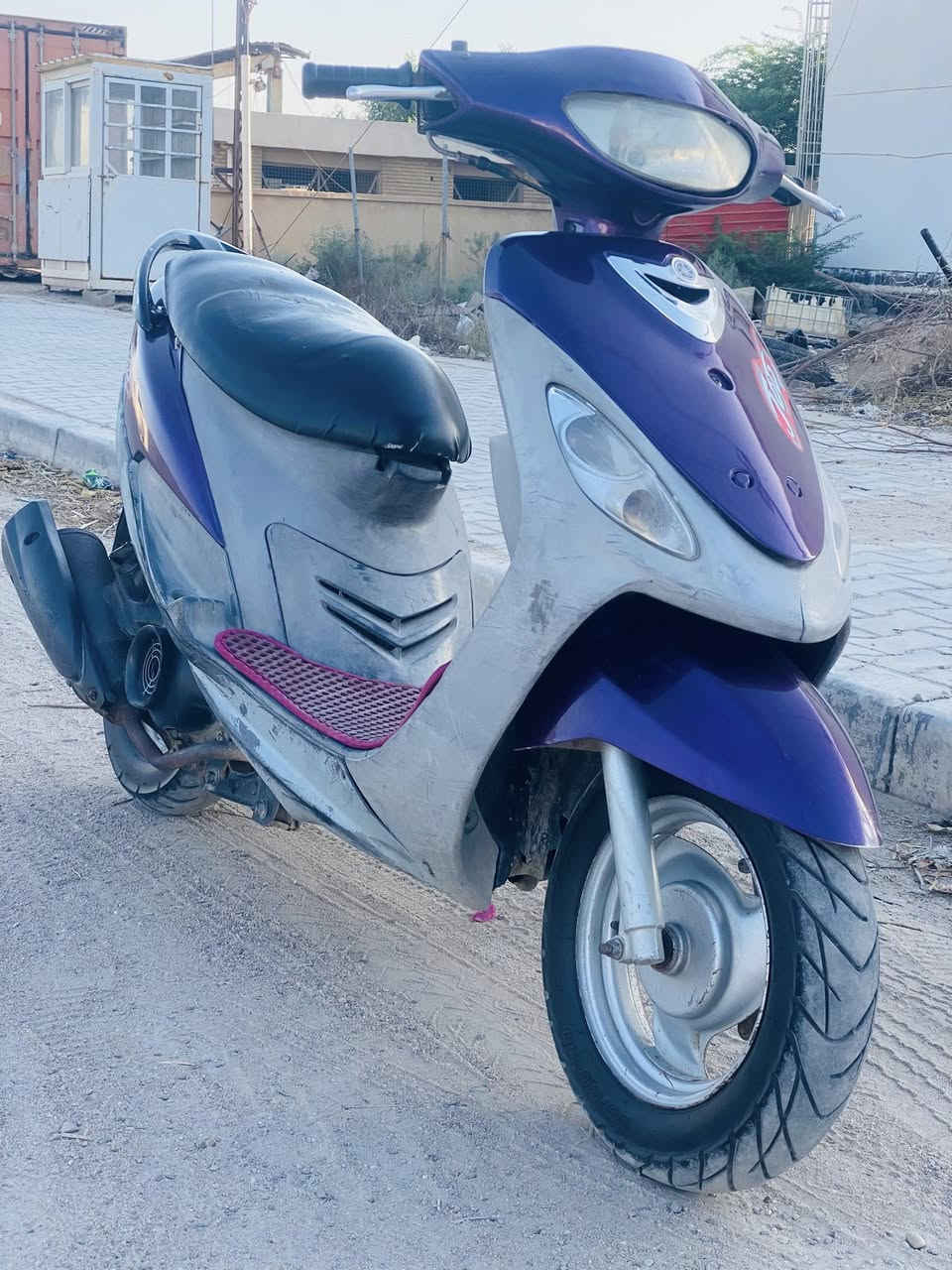 سلام عليكم ماكس قجمه مامفتوحه كهربائيات كلها شغله سلف اشاير هورن كلها كامل وشغال دبلات كذالك دراجه نضيف مثل ماواضح بصوره مكاني قضاء المدينه***********
