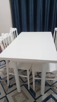 ميز سفرة • عاج