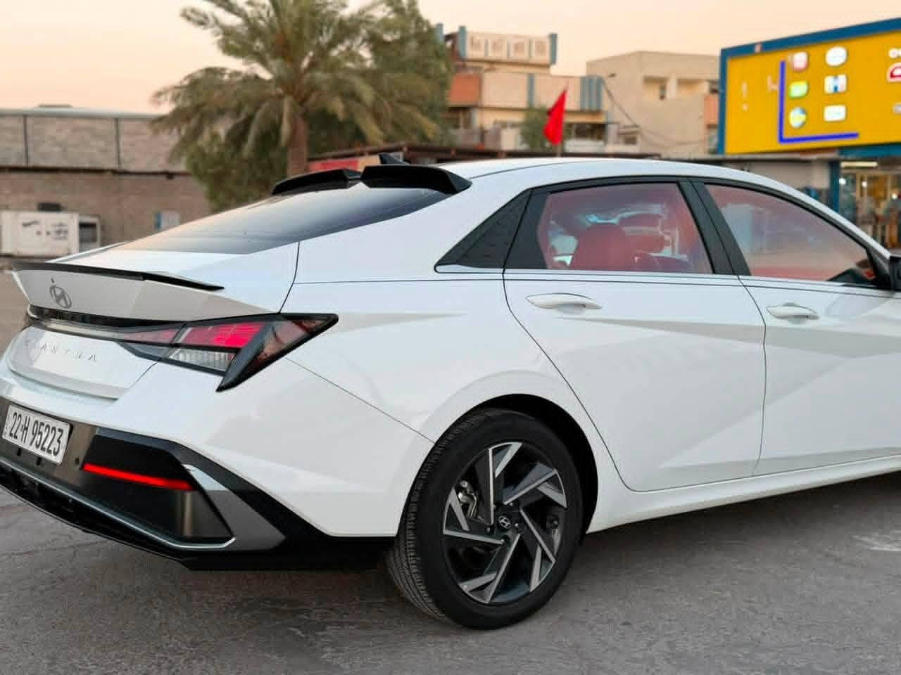 للبيع: هيونداي النترا 2024 (فول مواصفات ) مستعجل عله بيعتها السعر 70ورقه للاسفسار ***********
السلام عليكم إخوان.. للبيع  هيونداي النترا موديل 2024، تجميع صيني  السيارة بحالة [ممتازه وجديده  

​المحرك: 4 سلندر، (1500 دبل نوزل )  (اقتصادي جداً بل وقود ).

كير. CVT بنظام 8 سرعات وهمية.

​المرايا الجانبية: مري شفط (طي كهربائي تلقائي).

​بصمة تشغيل وبصمة أبواب (دخول ذكي).

​فتحة سقف.

​شاشة  ابل كاربلاي وأندرويد أوتو + شاشة عدادات ديجيتال.

​كاميرا خلفية بلادية مع حساسات أمامية وخلفية.

​تحكم ستيرن كامل + مثبت سرعة.

​إضاءة LED نهارية (تصميم الفيس ليفت الجديد).

​تبريد قطعتين (أمامية وخلفية).

​المسافة المقطوعة [ الف 28 ] 

​ مرفق صور السونار في المنشور 

​  رقم أربيل / تحويل مباشر 

مكاني 📍 بغداد

للبيع: هيونداي النترا 2024 (فول مواصفات ) مستعجل عله بيعتها السعر 70ورقه للاسفسار ***********
