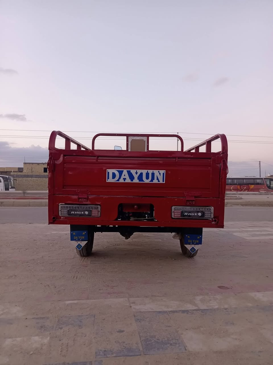 السلام عليكم ستوته لبيع موديل 15وراق كامله ستوته جاهزه من كل جهات سعر 1400وبيه مجال بصيط 
مكان الرفاعي ***********
