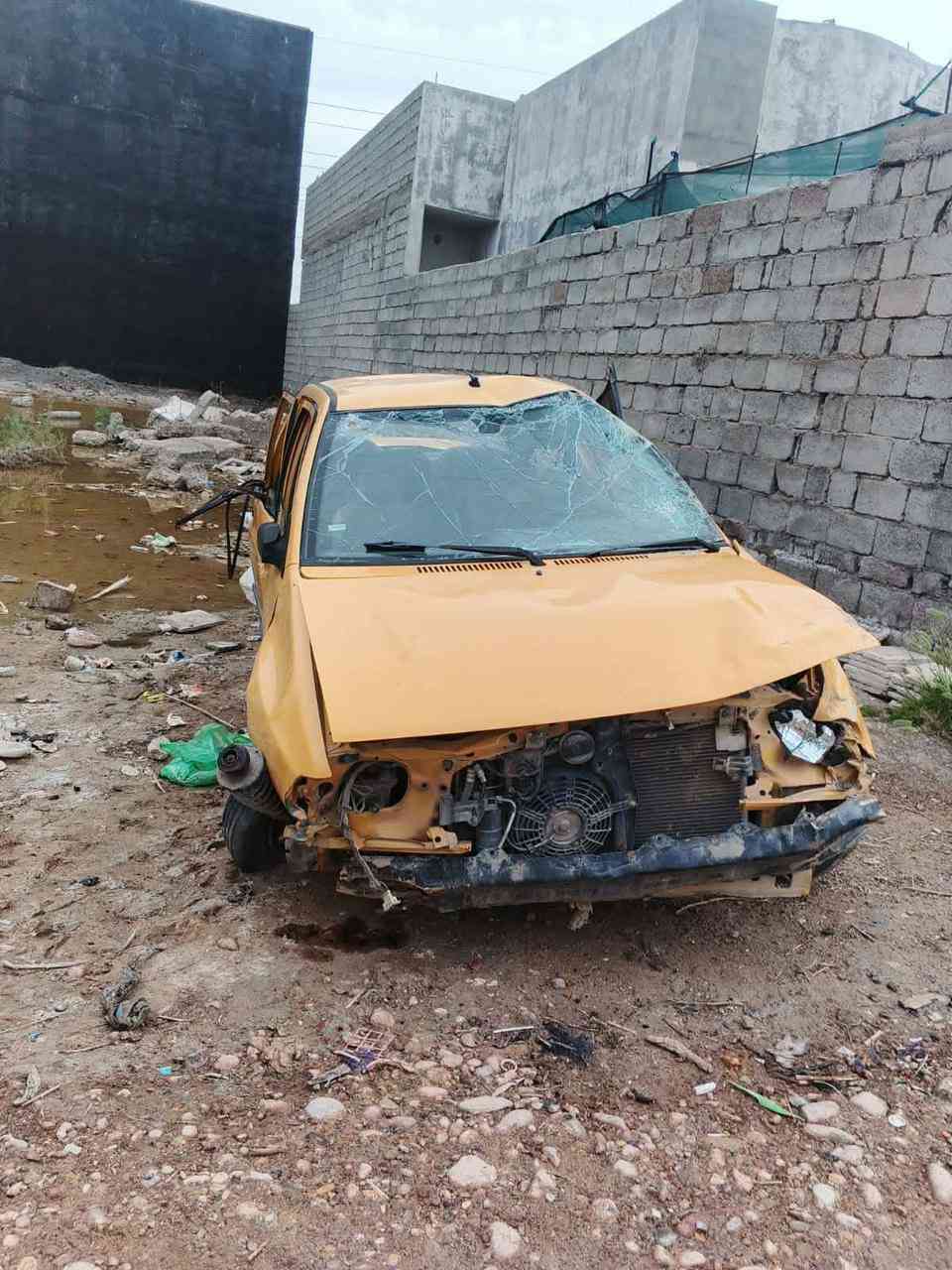 سايبا للبيع مديل 17ابيع على حادثها جافيه رقم بغداد السعر 15  ورقه العنوان بغدادالمكينه والكير شغال ***********
