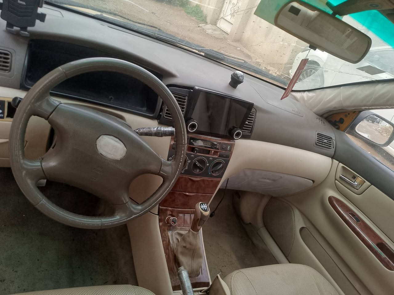 للبيع BYD. F3.  2011 مصفره هيئه وغرامات  رقم انگليزي سنويه لل28 بسمي. بيهه رصعه باب السايق ورصعه بجاملغ سياره مابيهه حادث تعمير هلالات تلگيط حداديه 85/100
تبريدهه ثلج كهربائيات كلهه شغاله وتمام محرك بي گازگيت وسابقا يصرف دهن السياره شغاله وتمشي بدايه گازگيت  سعر 38 مجال بسيط ***********
