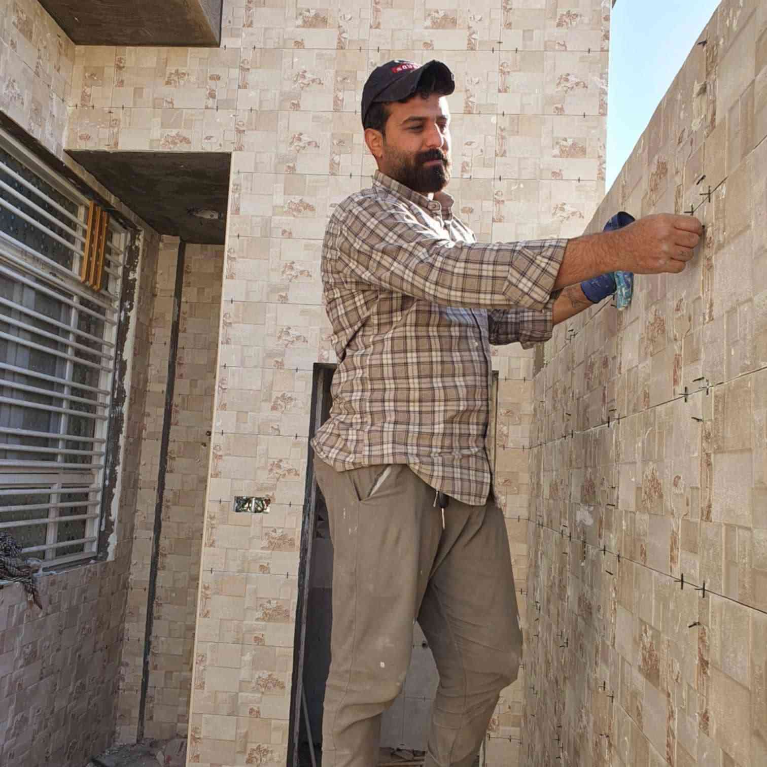 سلام عليكم خلفه سيراميك بورسلين مرمر جداري أرضي درجه اولى مكان نجف متفرغ حالين اليريد يتصل اوبي خير اويدلل راح اخلي رقمي***********
