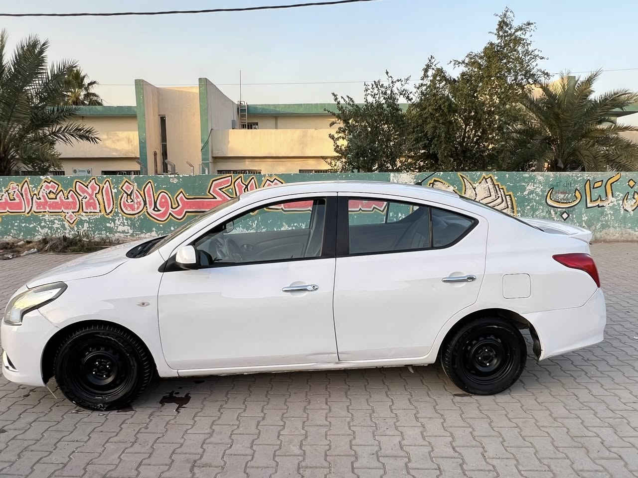 السلام عليكم للبيع نيسان سني 2019 رقم اربيل تريد تحويل تريد وكاله
السعر 85
مكانها بغداد المشتل
***********
 مكينه كير تبريد جاهزات
بيها صبغ  بسيط بلجاملغ الخلفي وبارد بيها ماشره بلصور مع فيدوا داير مدايرها 
كل التفاصيل مذكوره بلمنشور لتخابرني تكلي شبيها 
متواجد مابعد الساعه 3 الظهر
شراي يتصل ***********
