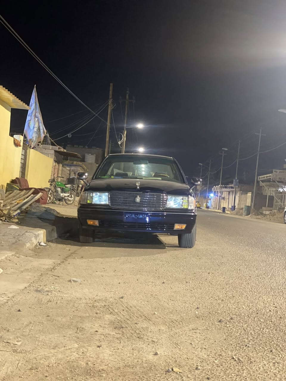 السلام عليكم راس الثور تكم موديل 2000اصل مصبوغه عام
دواخل عسلي 

تخم تاير جديد 

تبريد ❄️ ثلج 

سياره غاز بانزين خطين 

محرك 3000فيشتين 

كفاله كص ونقل جثه وضربه 

فقط صبغ 

سياره مال جناي.  الله شاهد 

تحويل ثاني يوم 

السعر 92بيها مجال 

***********

وتساب 
المكان بصره الفاو
