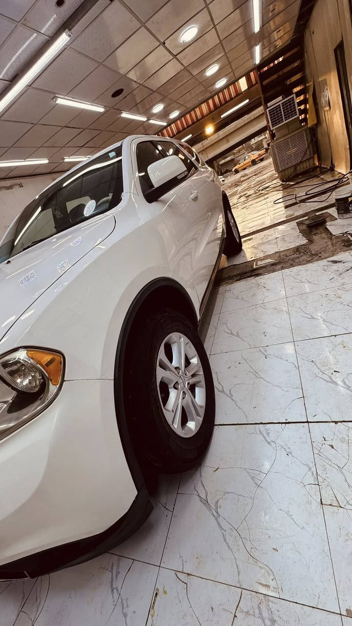 السلام عليكم
دوج دورنكو م12 
كفاله عامه ضربه صبغ تبديل 
رقم بغداد ب أسمي 
جاهزه للأخير 
للبيع او مراوس 
مكان السياره الناصريه
*********** 
سعر 185$
