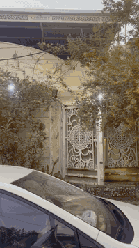 اعلان رقم 664
بيت للبيع 
القبله حي المهندسين
 مساحه 160م 
ثاني بيت من خدمات حديقه
سنه البناء 2021 بلوك البيت جداً نضيف
يحتوى ع غرفتين وصاله ومطبخ 
 وأستقبال وصحيات داخليه 
وخارجيه وكراج 
السعر 250 مليون قابل للتفاوض 
#عقارات_احمد
***********
***********
