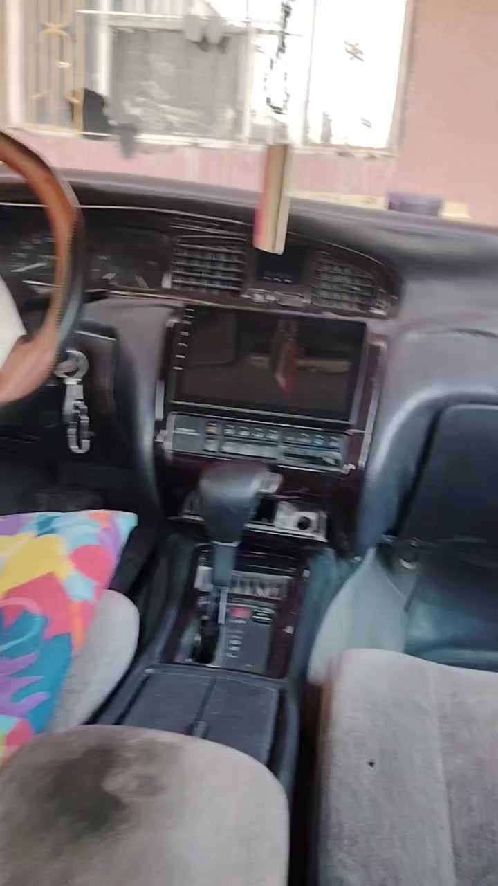 السلام عليكم بطه للبيع موديل93 رقم انكليزي أنبار السيارة بأسمي عنواني بابل مركز المدينه مكفوله من القص ونقل الجثه ترايك وين ماجان تخم تاير مكينه بالجيس حداديه جديده السنويه ل28 والهزه ماساقطه السعر(43) رقم الهاتف (***********) المداور شوكت ميعجبك مشروع وطني مداورك بابل
