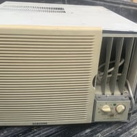 اغراض. للبيع  ٠٧٥١٠٤٥٨٢٨٣