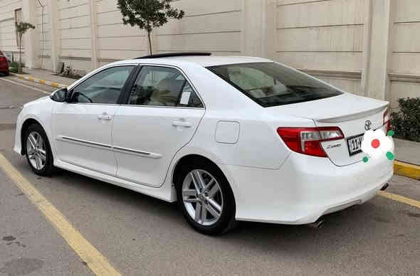 سلام عليكم كامري موديل 14 بيه اصبعين بارد برأس الجاملغ الامامي بصمه فتحه شاشه كبيره داخل قلفته جلد رقم بغداد بسمي رايده ب185$$بيه شويه مجال للاستفسار هذا رقم تلفوني ***********
