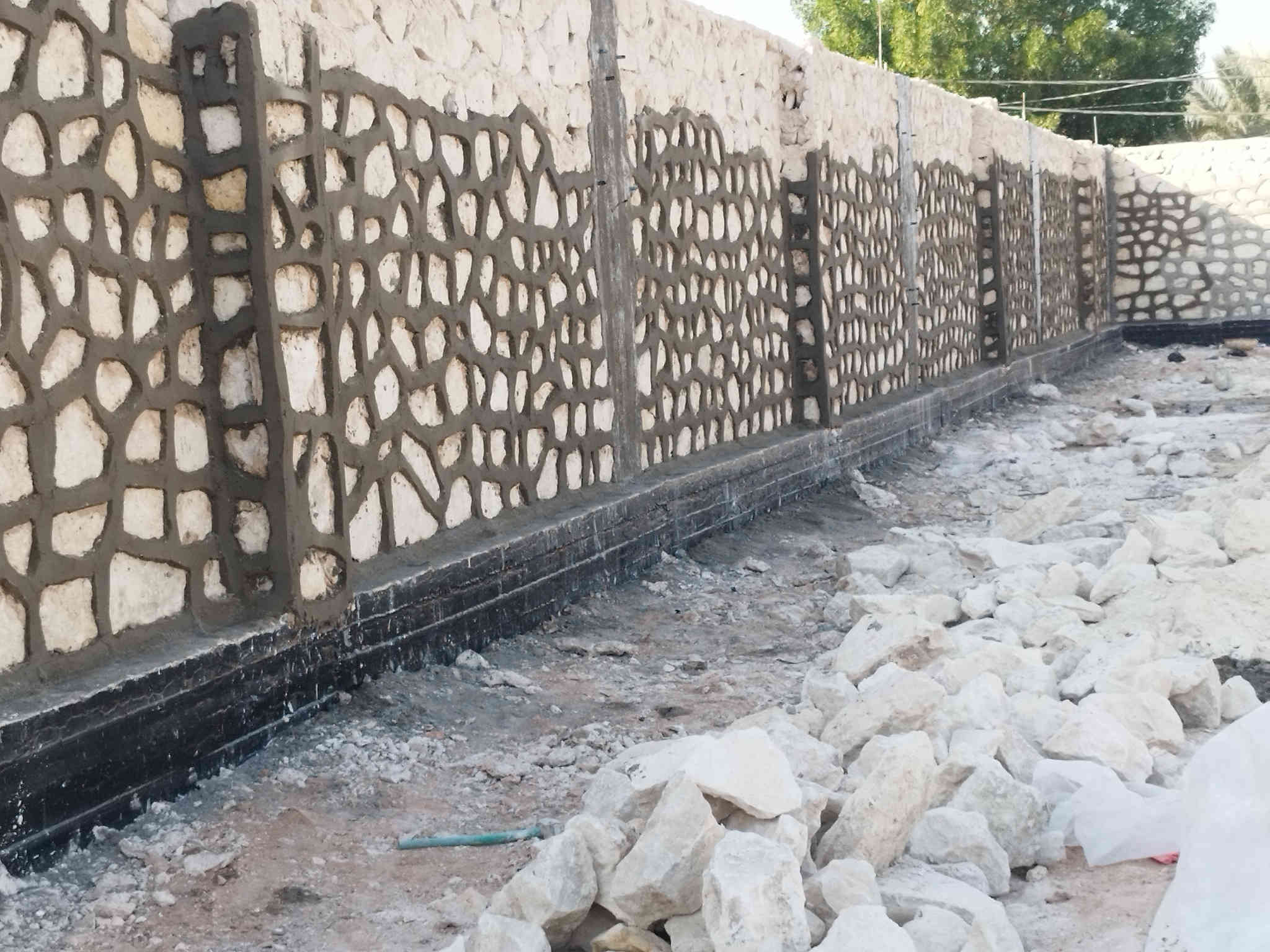 بناء حجر أساسات رصف ارصفه بحيرات 
سياجات بيوت 
لبخ درجه اولى 
بناء بلوك كادر متخصص نعمل في جميع المحافضات 
مكانه نجف 
***********
