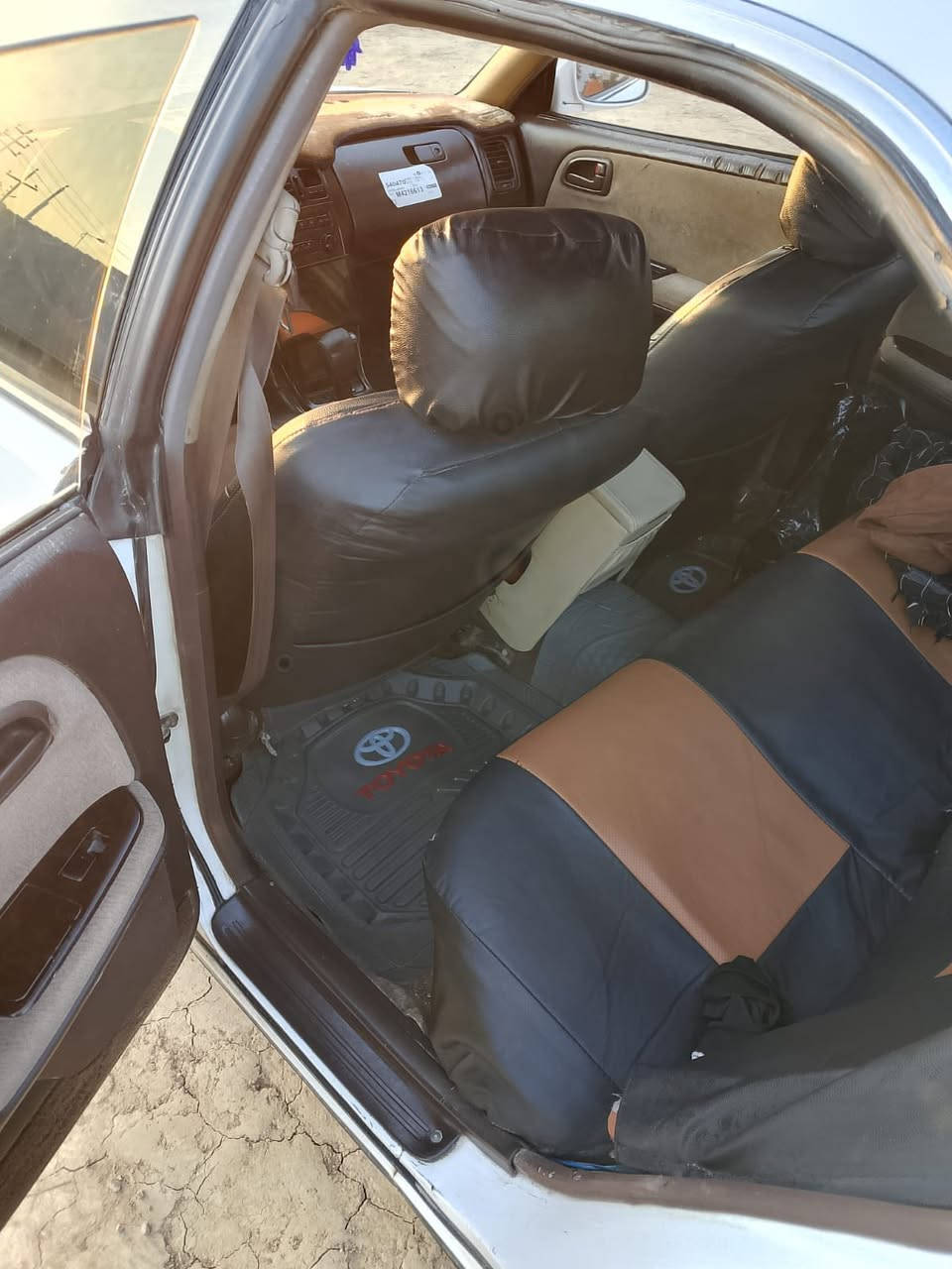 السلام عليكم 
مارك نفخ موديل 93 
تدفئه تبريد شغال كير مكينه مكفولات تخم تاير جديد باتري جديد شاشه داخل جلد كهربائيات كلها شغاله محرك ونجي كفاله عامه بدون ضربه بدون صبغ كير محرك شرط سياره جاهزه بدون نقص تشغل وتطلع رقم ديالى سنويه لـ28 شرط تحويل 
مكان ديالى بعقوبه
تقاطع القدس
***********
