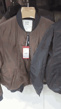 قمصلة اصلية ماركة s oliver  براند الماني سارع بالحجز الكمية محدودة والسعر جدا مناسب القياسات s.m.l للحجز والاستفسار مراسلة الصفحة أو الاتصال على الهاتف المخصص *********** العنوان بغداد العطيفية شارع المحكمة مجاور حلويات القند الفرع الثاني بغداد علي الصالح حي المعتصم قرب مجمع رويل ستي خدمة توصيل لجميع المحافظات #العراقية.
