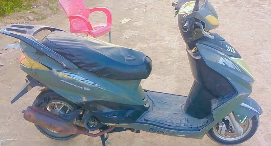 دراجه سكنس دراجه نضيفه وحلوه دراجه مكفوله من كهربائيّات كامله +  مكينه مجفته صار كم شهر بس خير.من الله  للتواصل خاص  والاستفسار  اكثر على الرقم التالي ‏‪***********‬‏
