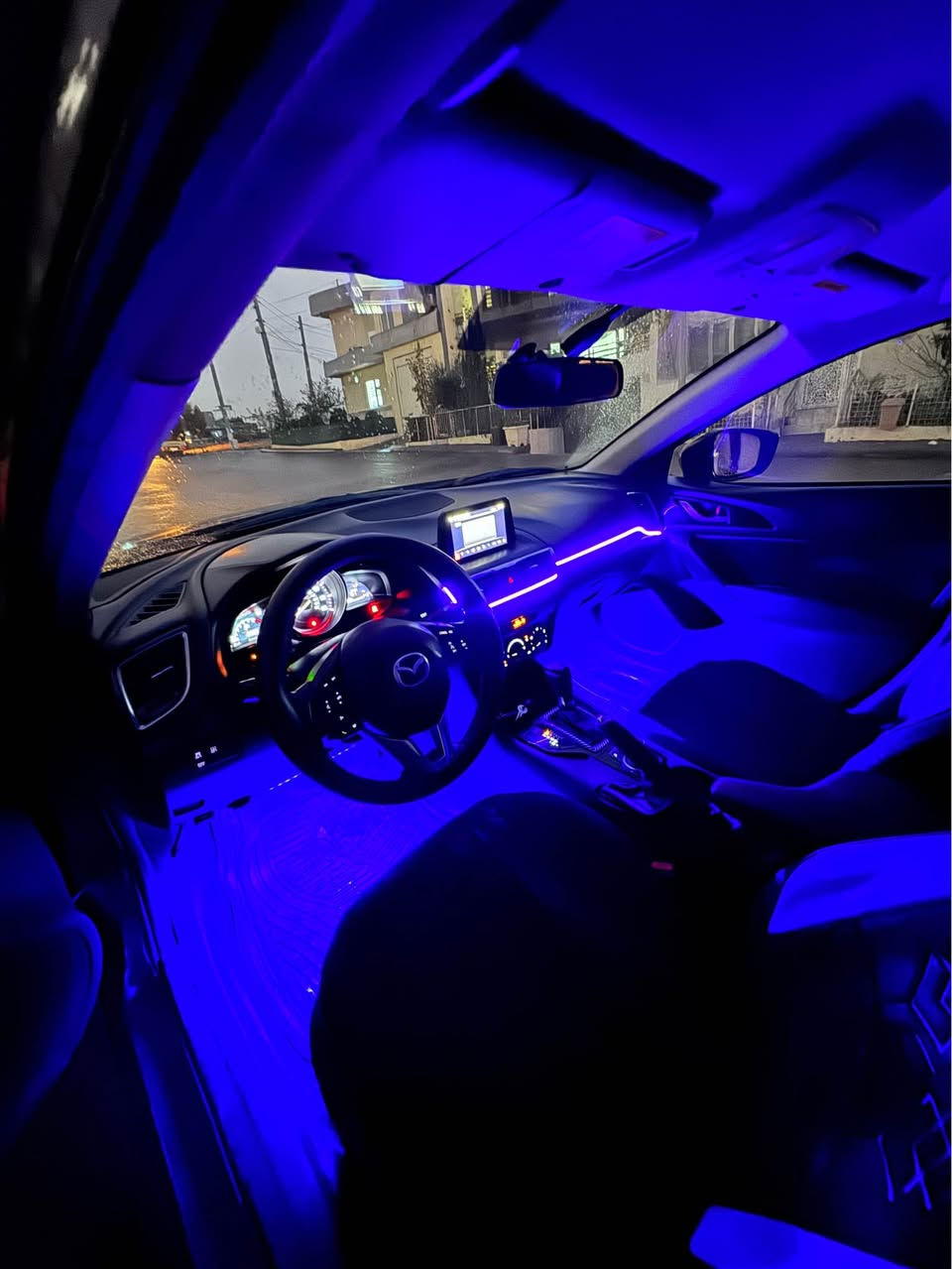 مازدا  مۆدێل ٢٠١٦ 
مەکینە 2.0
سەیارەکە ٥ پارچەی بۆیاخە سۆنەرەکەیم داناوە
نرخی ١٠٥ گەڵایە
*********** السليمانية, العراق
