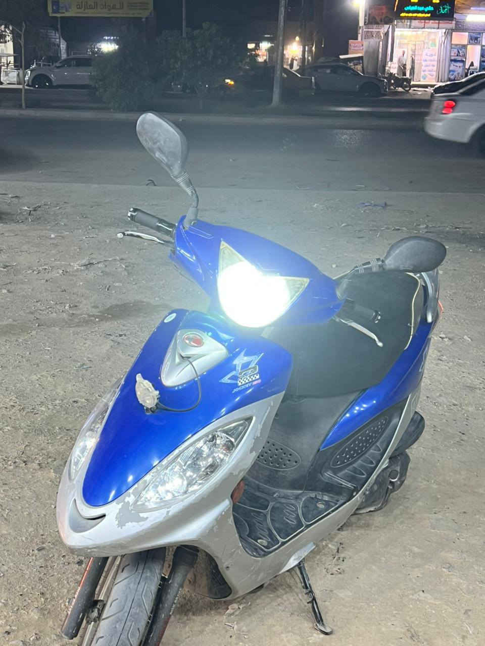 السعر 650
كامكو V2 
2015 دراجة نظيفة ماناقصها اي شي 
مكينة 150 على وضع البلاد ناعمة 
لايت زنون عالي ناصي 
طلاعات 
كهربائيات كلشي شغال على الفحص 
واتساب ***********
