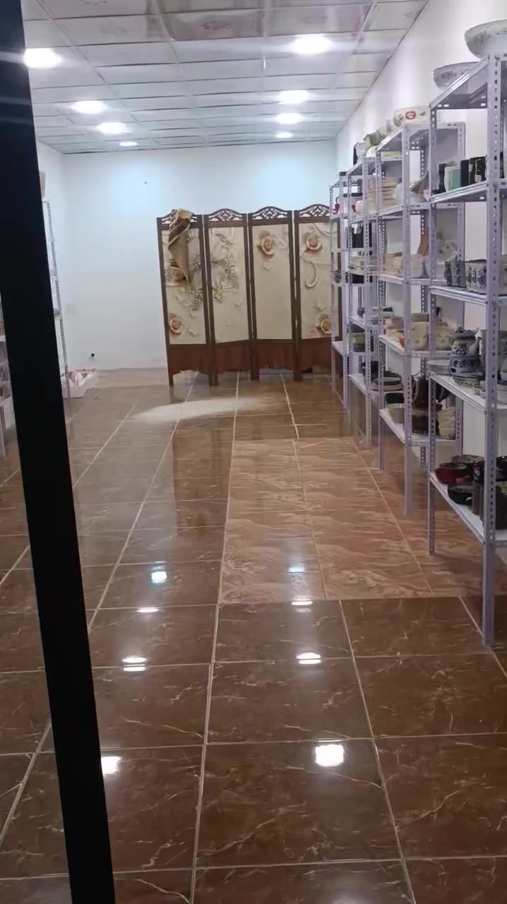 العنوان نهايه شارع الحضره جانب عيادة الدكتور صائب للأسنان للحجز والأستفسار واتساب ***********
