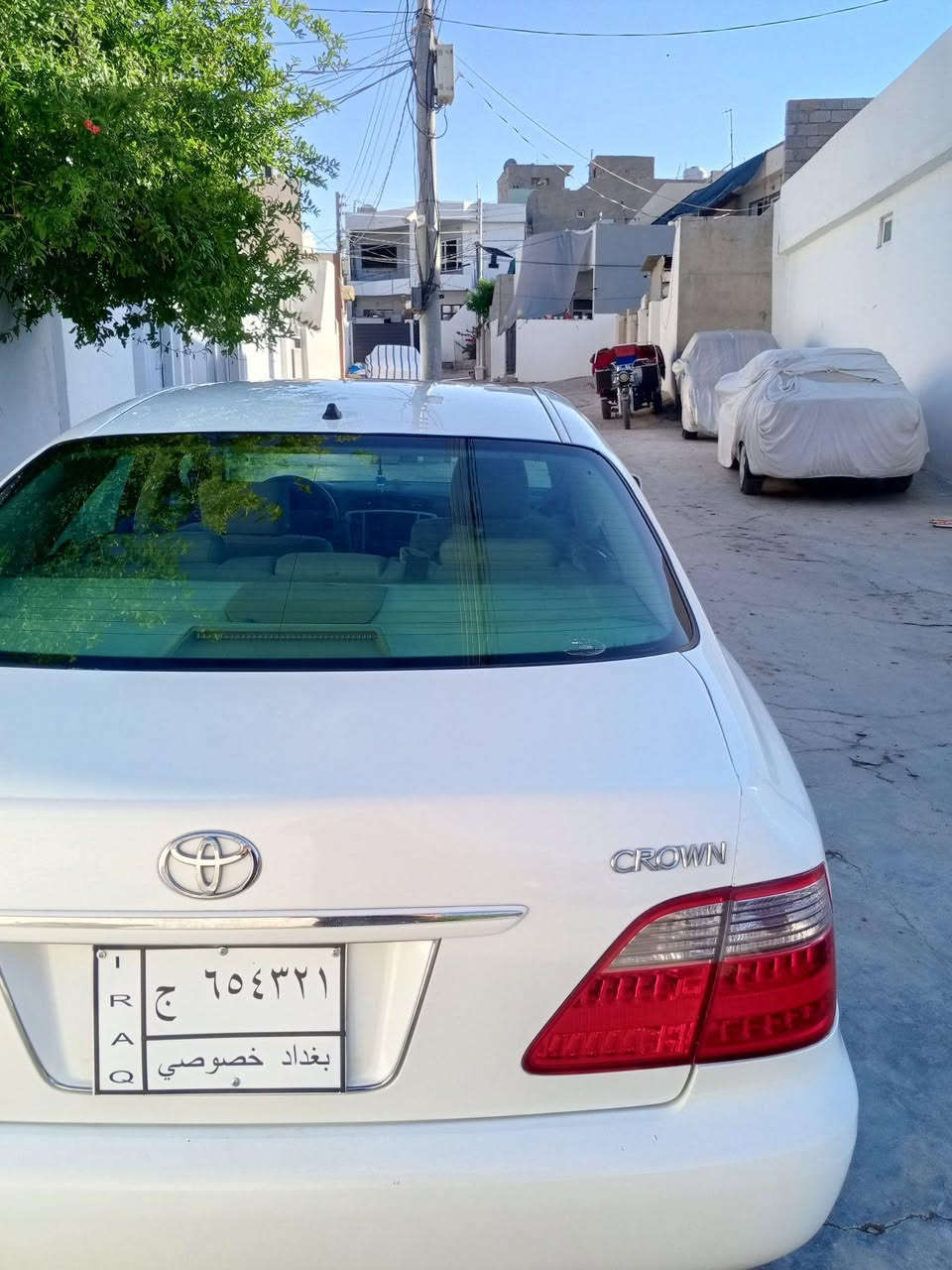بەناوی خوای گەورە شاهینە 2006 ڕۆیاڵ ساڵۆن ،بەصمە ڕەساسی ، بەصمە حورکراو هەر جامەکانی بەبەصمە بەرز و نزم ئەکات ،6 بەصمەیە،ئاڵتونی بازاڕ گێڕ گەورەی مەکینە بچوکی بێ دوکەڵ، ناو زەردی،سێ دوگمەیە کراوە بە دوو دوگمە،بەس پەردەکەی لێ کراوەتەوە ، تەبرید مەرکەزیە ،تەبریدی؟بەستراوە وەکو بەفر وایە بێ چرکەیە ،چرکەی تیابوو 100 دۆلار ببڕە ،دوو پارچە ئەوروپا بۆیاخی هەیە ،کۆدی بۆ کراوە بێ کێشەیە ، بەشەرتی 100 فیتەر ، کەڤەر گۆڕاو و شانصی کۆسەرە و قرچ و دەعمی نیە،سەقفی بۆیاخ نیە،لایت ناوچەی کوێر،کامل شلەمەنی تازە گۆڕاوە،بۆ نوقسانی مەگەڕێ،  هەمووی بەشەرتی 100 فیتەر و 100 سۆنەر ،128 هەزار km حەقیقی  ڕۆشتووە ،سارد و چاڵ و قوپاوی ،لێدراوی نیە پێش و دوای کەپسە ،مەکینەی نوزەی شەریکەی یەت ،abs و شاشە و کامێرا و بلوتوز و داری بەردی بەشەرت ،جامی پێش و دوای هەڵگیراوە ،مەسروفی زۆر، زۆری کراوە ،سەیارەکە جاهزە ،هی مەعرەز نیە هی ماڵانە ،یەک دەستە ،چوار تایەو ویلی لۆک لۆکی لەژێرە ،نرخی 48 گەڵا و مەعامەلە لەکەلارم *********** قیست و قەرز و گۆڕینەوەمان نیە لەگەڵ ڕێزمدا
