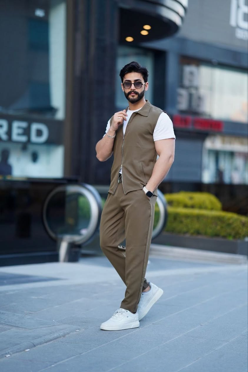 سوت  رجالي تركي

خامه الاصلي 

سيري 4 قطع M L XL XXL

درزن 3 الوان ب295 الف


**إذا كنت صاحب هذا الإعلان وتريد حذفه لأي سبب، رجاءا أرسل رسالة إلى الدعم الفني**