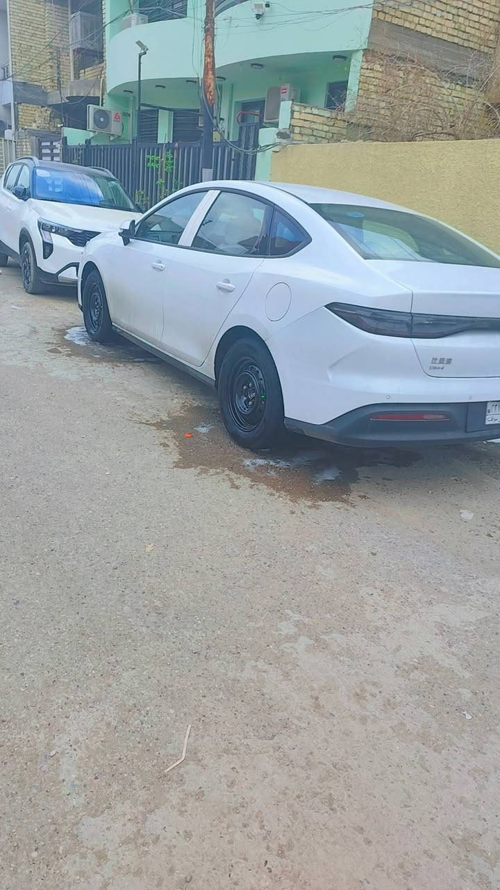 السلام عليكم بي واي دي 2025 سي ال 5 مقفوله كفاله عامه باسمي السياره ماشي 17 بيع مستعجل ***********
