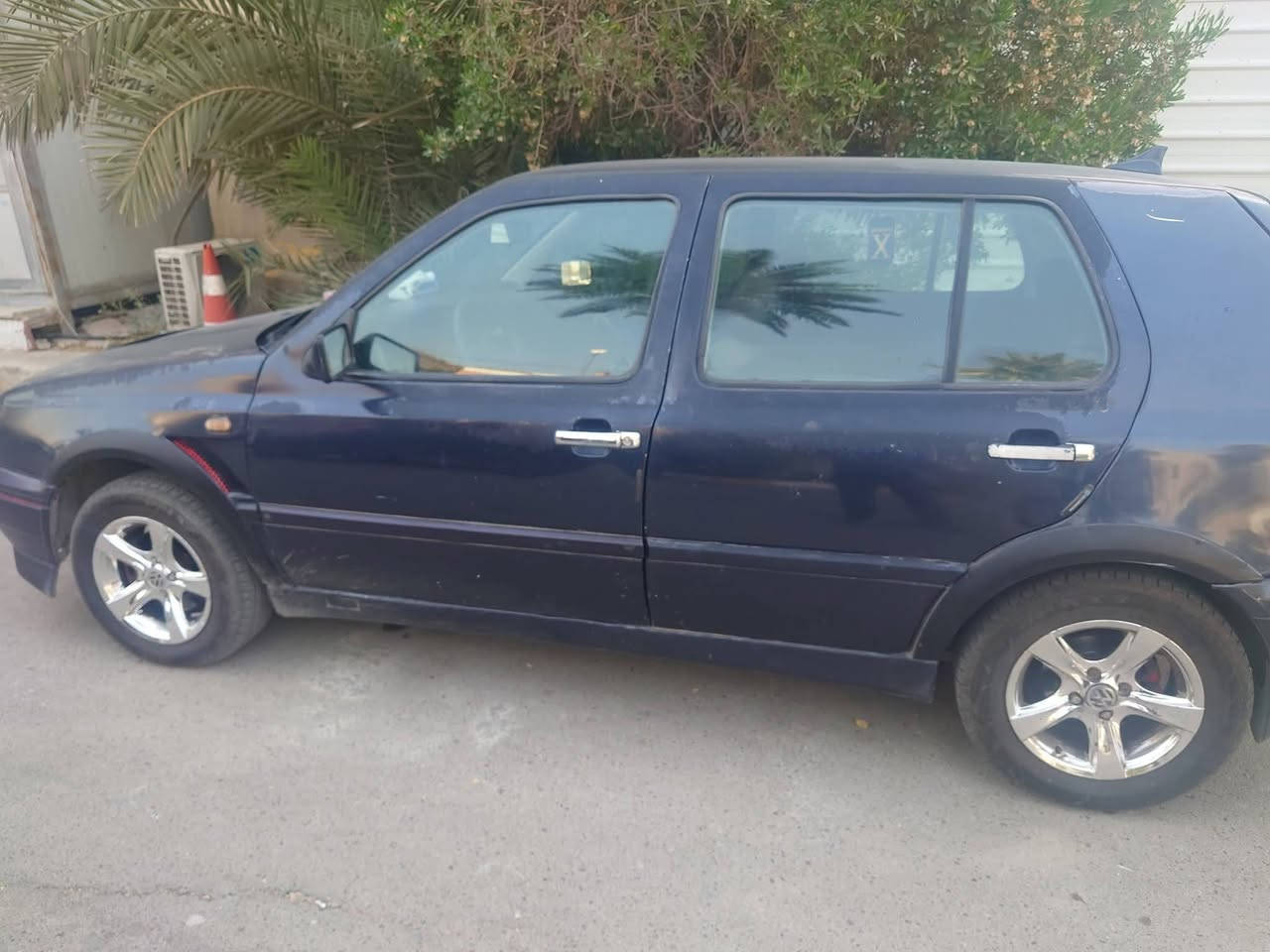 كولف للبيع 1992 نفخ محرك 2000
تبريد شغال ثلج تايرات جدد ويل كروم
ادامة للمحرك جديدة من ولفات وجه بستم كازكيت شادلة مراوح 6 سلندر انسى الحماوة مرواح وبدنه من حجي ليث بدون تحوير  بك لايتات جدد سيارة عوزه بس بوليش جديد بس الويل كلف 400 الف مصروف عليه اكثر وصايرة علية فوك 55 ورقه 
ابيع على 40 ورقه بيع مستعجل بسبب ضرف شاهد الله كلفتني اكثر بس هذا السوك يحكم ومستعجل على بيعت 
مكاني المنصور مقابل مول بابلون 

***********
