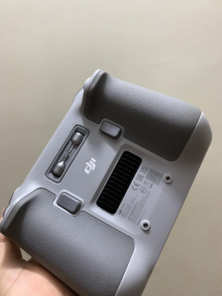 درون للبيع
درون dji mine 3 
استعمال قليل 
فقط مبدل ريش 
بدون كسر او حتى جلخ
كاملة باكيت شركة 
للتواصل واتساب ***********
