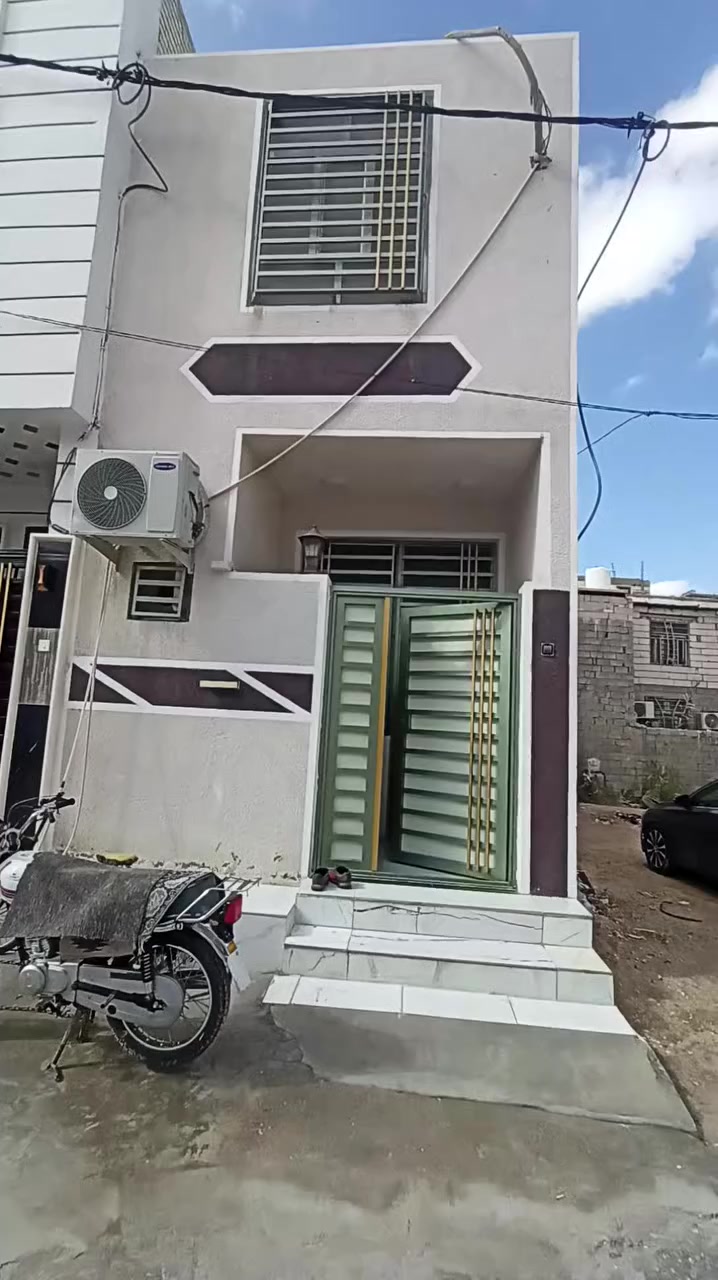 سلام عليكم دار للبيع قرب مدينه العاب السندباد  50متر سند 25 طابق ونص 4اشهر طلع الخلفه منه جديد البيت للتواصل ***********
