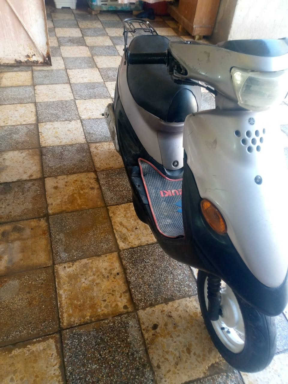 السلام عليكم دراجه للبيع نضيفه 
اوراق جاهزه ما نقصه اي شي بس باتري 
سعر 400 قفل


**إذا كنت صاحب هذا الإعلان وتريد حذفه لأي سبب، رجاءا أرسل رسالة إلى الدعم الفني**