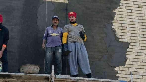 اسلام عليكمم اخوان شغل كدام عينك اجراره وتشميع داخل وخارج اسمنت +جص يوميه 40وريد افلش لسوك ولي يكول لَيــِْ♡̷̴̬̩̃̊ـِْش. تكسر بل سعر اخوان اني يصرفلي هيج ومقتنع برزقي اجراره لمتر 5تشميع عُاَدّيَےّ ب2تشميع كبس 3الف وشتغل مقطوعه ومتر ويوميه هاذا رقمي وتحياتي لجميع ***********
