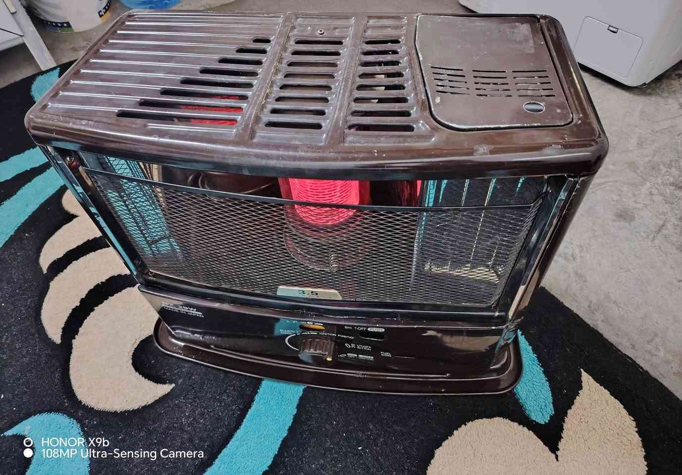 سۆپای بالەی یابانی ئەسڵی حەجم گەورە لۆکە بێ کێشەیە نرخی 75هەزار و مامەڵە 
سۆپای تۆربۆ زۆر زۆر پاکە نرخی70هەزار و مامەڵە 
مەکینەی دوورمان پەپولە لۆک لۆکە نرخی 40هەزار و مامەڵە 
شوێن: سـمود ***********
