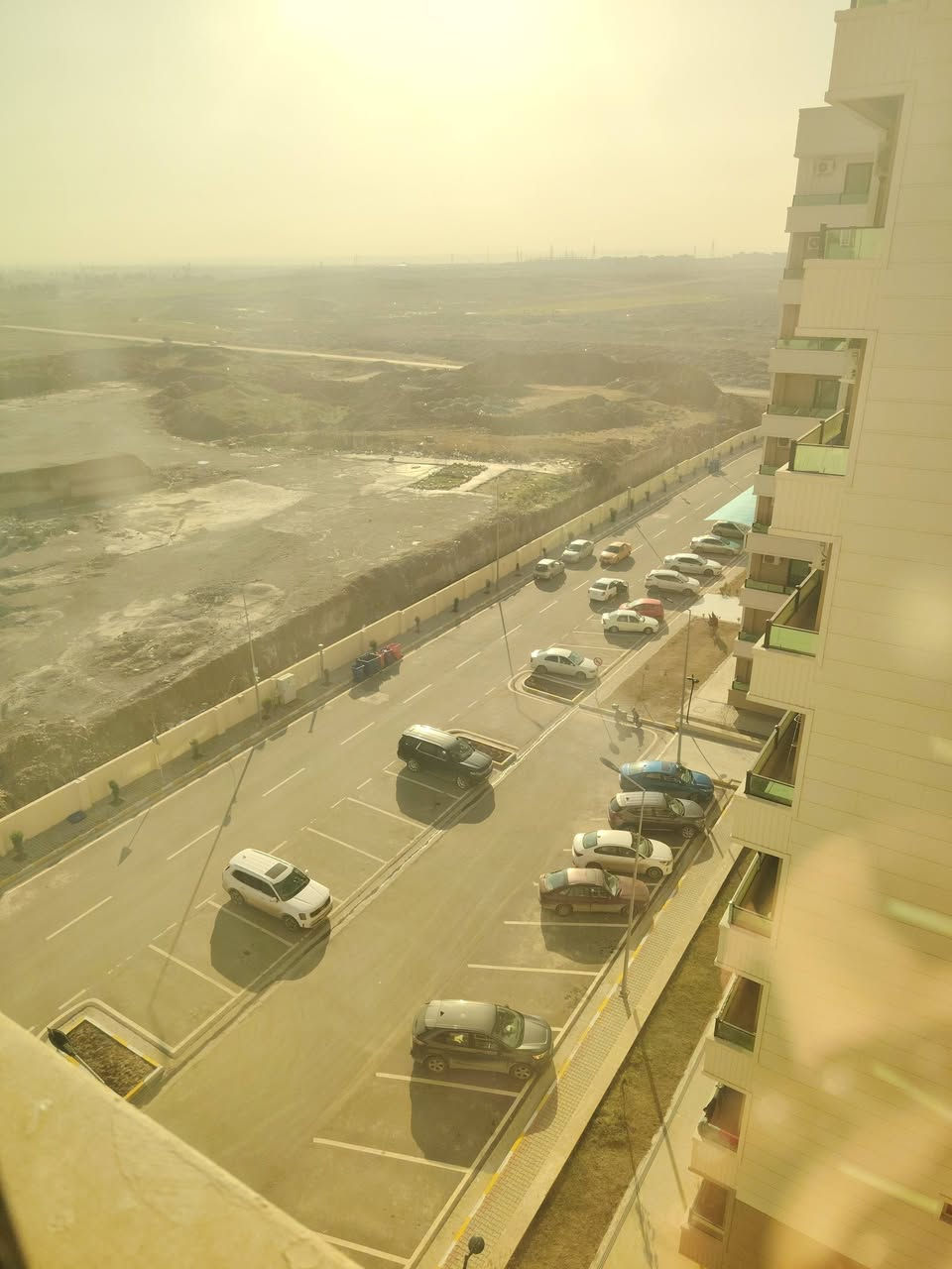 🔥 فرصة ممتازة للإيجار – مجمع الشروق 🔥
يوجد شقة مميزة للإيجار في مجمع الشروق، تتكون من غرفتين وصالة ومطبخ، وتقع في الطابق السابع مع تهوية جيدة وإطلالة مريحة
✅ موقع هادئ ومطلوب داخل المجمع
✅ تنظيم ممتاز وخصوصية عالية
✅ مناسبة للعوائل والموظفين
✅ بناية نظيفة وآمنة
✅ الشقة جاهزة للسكن فورًا
🏢 الطابق: السابع
🛏 التقسيم: غرفتين + صالة + مطبخ+حمام 
💰 الإيجار مناسب جدًا 
📞 للتواصل والمعاينة: ***********
