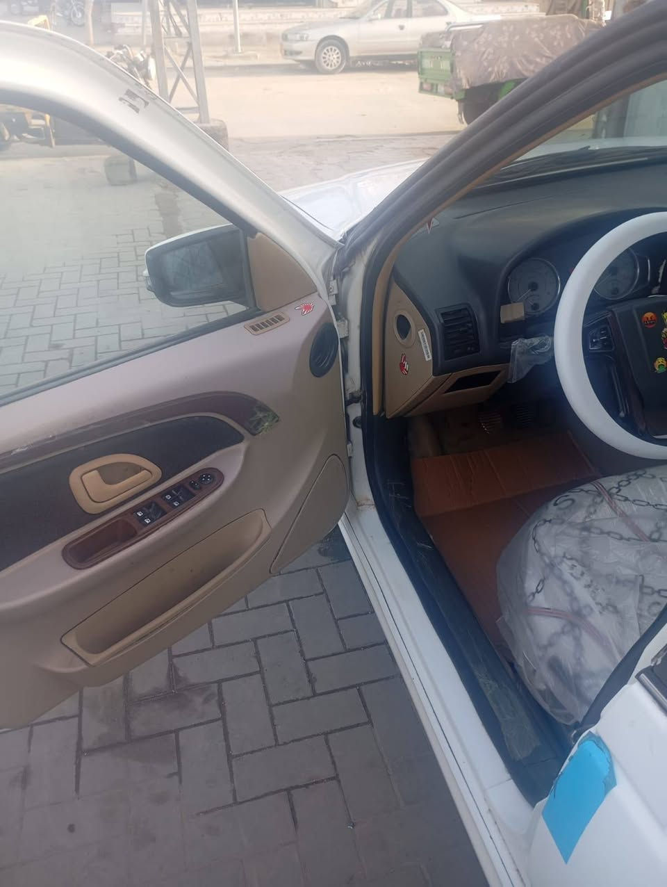 بيجو 18كفاله عامه مكينه كير تبريد حداه كامله تخم تاير خط ابيظ سنوية منتهية حره شاشه تعرض مكان القبله حي الشهداء قرب افران النرجس السعر 60بيه مجال قليل دواخل جدد تجي وتشوف بعينك احله من الصوره ***********  فقط واتساب
