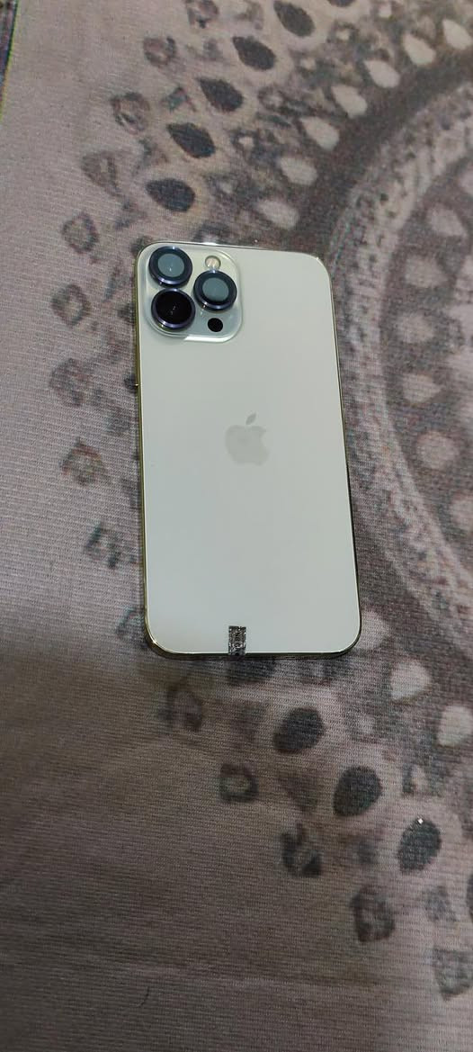 ايـفون 13برو ماكس لون مميز ذهبي جهاز جديد بمعنه كلمه اذ لكيت بي زلخ تاخذه بلاش شرط بعده داخل ضمان بطاريه ٩١
عل فحص وكله شغال. غراضه كامله شلع لبيع السعر لتصال ***********

ملاحضه جهاز جديد جديد اذ لكيت زلخ او قلت غبار ب براغي او سمعات تاخذه بلاش وتروح. تجي تفحص وشوف
