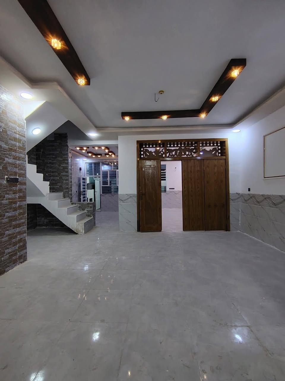 150 متر للبيع غرفتين
طابو زراعي سند 25 قرار محكمه مشمول بالتطويب
بسعر 60 وبي مجال
عنوان البيت نجف مقابل ملحق قرية الغدير
للاستفسار اتصل على ***********أو مراسله واتساب
