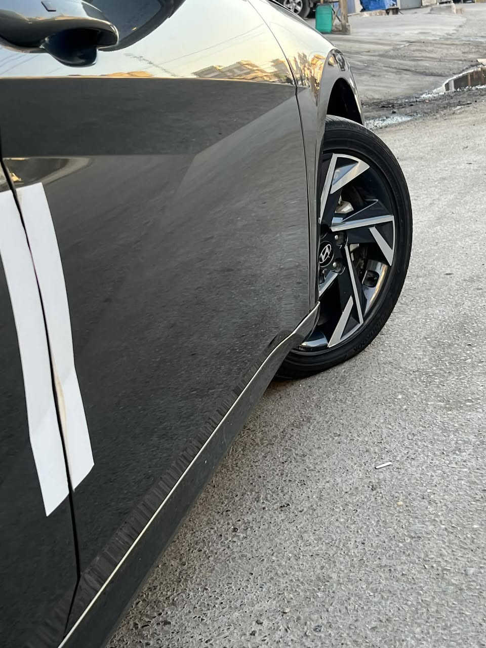 سلام عليكم 

الانتره 2025
بيه قطعتين تبديل بنيد وجاملغ جهت سايق 
و بيبان جهت سايق تصليح ثنينهن 
سياره فول  بدون رقم

مكاني بغداد 
السعر ١٤٤
الاتصال ***********
