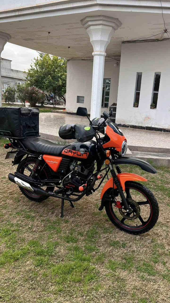 دايوان جبلي للبيع مثل ما موضح بل صوره نضافه فول رايده بمليون و400 وبي مجال والمو شراي لا يتعبني مكانه قضاء العلم رقم الهاتف ***********
