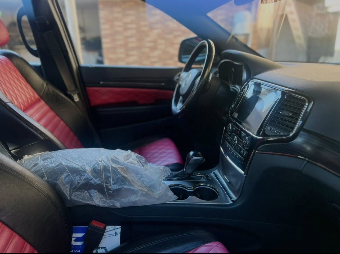 يالله تحيه طيبه السلام عليكم ورحمة الله
جيب S 2020  (وكالة ليث العبيدي ) 👑 

سياره جديد جدآ  لون مميز ♥️

عداد (73  الف كيلو متر )

مواصفات ال S فول الفول كلشي بيهة 

سقف بنوراما 

رادار جانبي نقطة عمياء

ماوس دفع رباعي + تحكم وضعيات القيادة

كشنات جلد اسود واحمر بلاد

كشنات حضن  تدفئة 

ميموري مقاعد خزن

الكشنات الأمامية كهرباء  

كشنات خلفية تدفئة

ويل قياس 20 

ستيرن كهربائي

تدفئة ستيرن 

شاشه 8.4 انج

نظام الملاحة (GPS) 

مصابيح امامية زنون

المصابيح الأمامية مع LED لايت 

كشافات الضباب زنون 

تشغيل عن بعد .

صندوق كهربائي

 حساسات أمامية

 حساسات خلفية

كاميرا خلفية

بخاخ ماء لتنظيف المصابيح الامامية

مرايا بخاصية التعتيم الذاتي 

مرايا جانبية قابلة للطي كهربائيآ

بلوتوث تلفون 

محدد سرعة 

نظام تشغيل واطفاء اوتماتيكي للمحرك للتوفير من صرف الوقود 

نظام بريك اوتماتيكي 

لون مميز

(رقم بغداد الجديد)   بأسمي تحويل ثاني يوم

الي بيه ( فقط السياره نص باب صبغ السايق فقط اثر  شخوط تخريب )  والسياره جديد جدآ 

اي اسفستار رقم صاحب السياره

 رقم                                  ***********

مكان بغداد كرخ كاظميه

 السعر 33  وبيها مجال للطيبين  )
