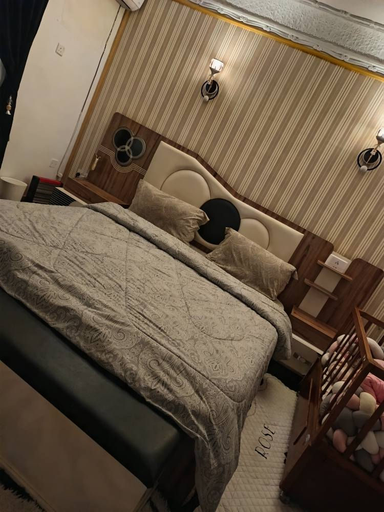 غرفة نوم للبيع 8 قطع تركي نظيف
سعر  الشعراء 18 ورقه 
سعرالبيع 900 وبيها مجال 
المكان بغداد حي الجامعه 
‏‪***********‬‏ بغداد, العراق
