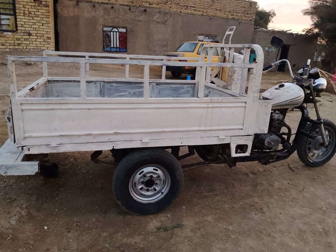 السلام عليكم ستوته للبيع موديل 16 كلك مكفوله من السرقه والعشائر العنوان المهناويه  السعر 550 الاستفسار على هذا الرقم ***********
