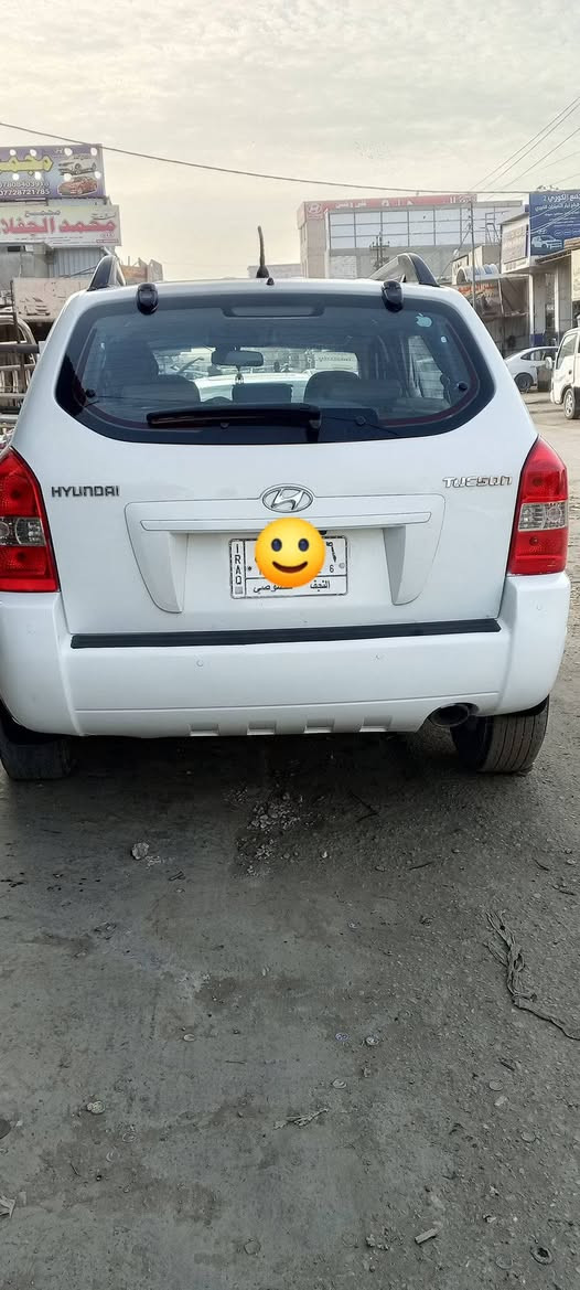 سلام عليكم 
سيارة توسان 2009  خليجي 
داخل بيجي  + شاشة + حساس خلفي + كامرة خلفي 
سيارة كفالة بيهة شخوط بل باب  سنوية جديدة هزة جديدة 
سيارة بسمي مكانهة النجف محرك 2000 دوش رقم الهاتف *********** سعر 130
