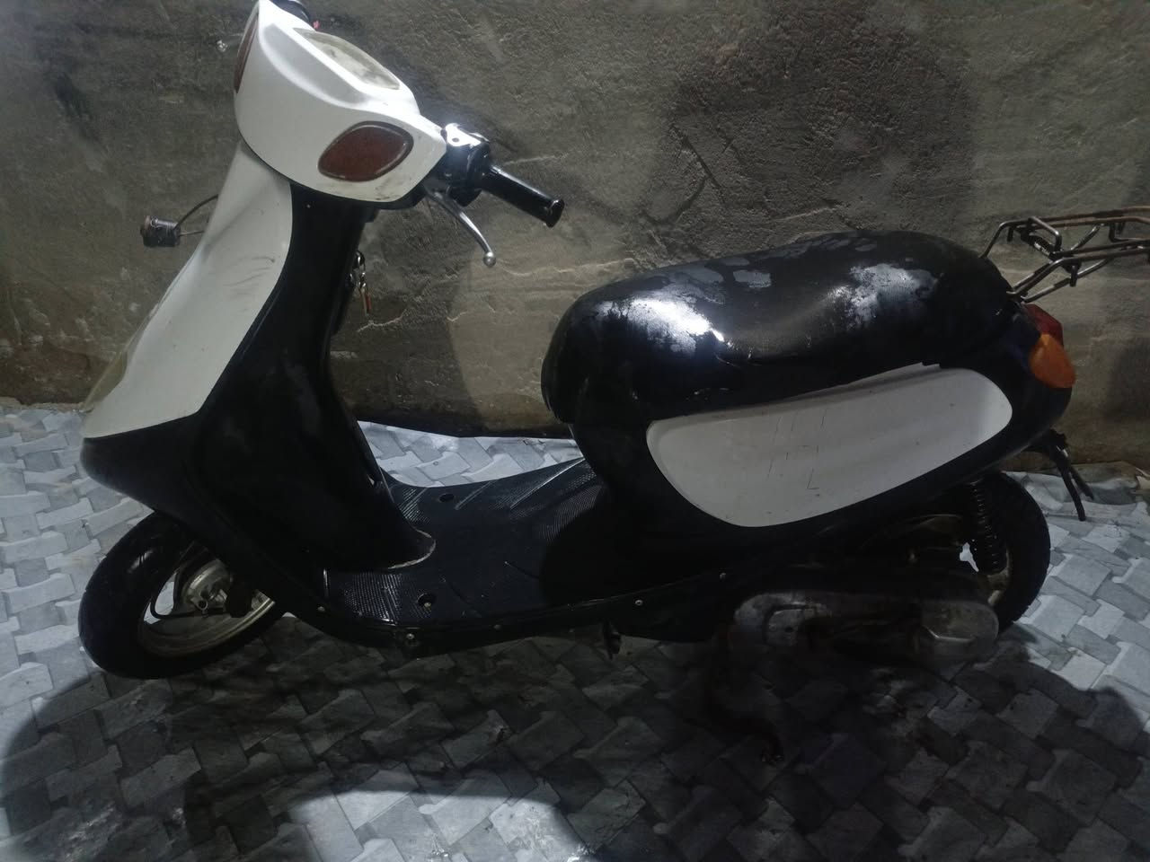 لبيع دراجة نضيفه كهربائيات شغاله سلف هندر الناصريه منصوريه سعر 300 بيها مجال بسيط..واتساب.‏‪***********‬‏
