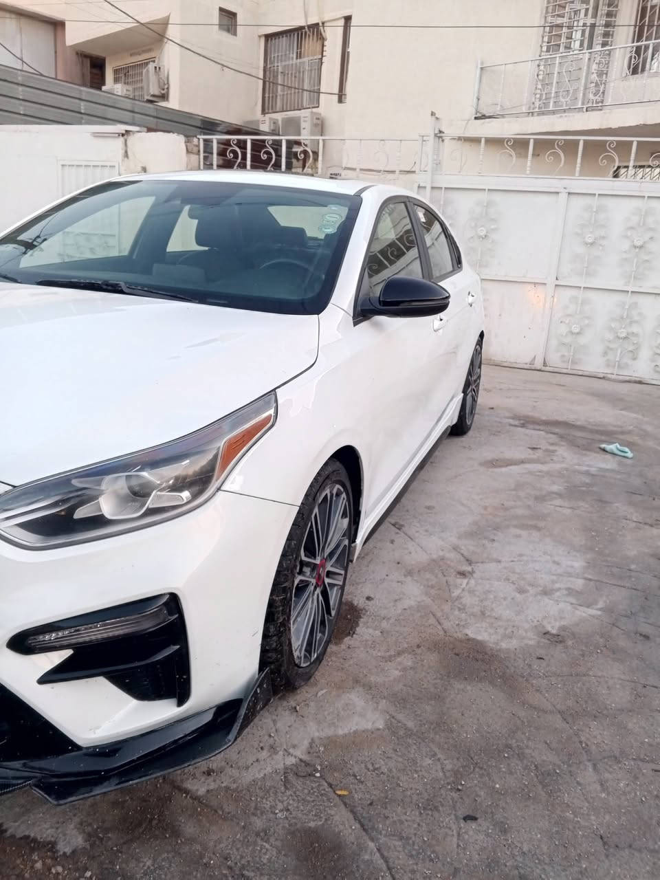 بسم الله
فورتي موديل 2021 GT فول مواصفات المواصفات معروفه 
عنوان بغداد البلديات للاستفسار اكثر  ***********
