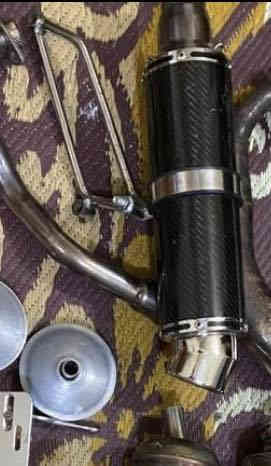 صالنصه الياف كاربون حقيقي قطعتين سكنس وجبلي جيب وشد
‏***********
حريه ساحت عدن
