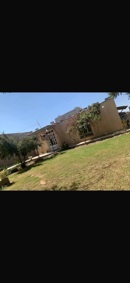 بيت للبيع خلف جامع السنه قريب على سيد السعار 3غرف مساحه البناء 160مساحه القطعه 325متر  ***********تصال ***********
