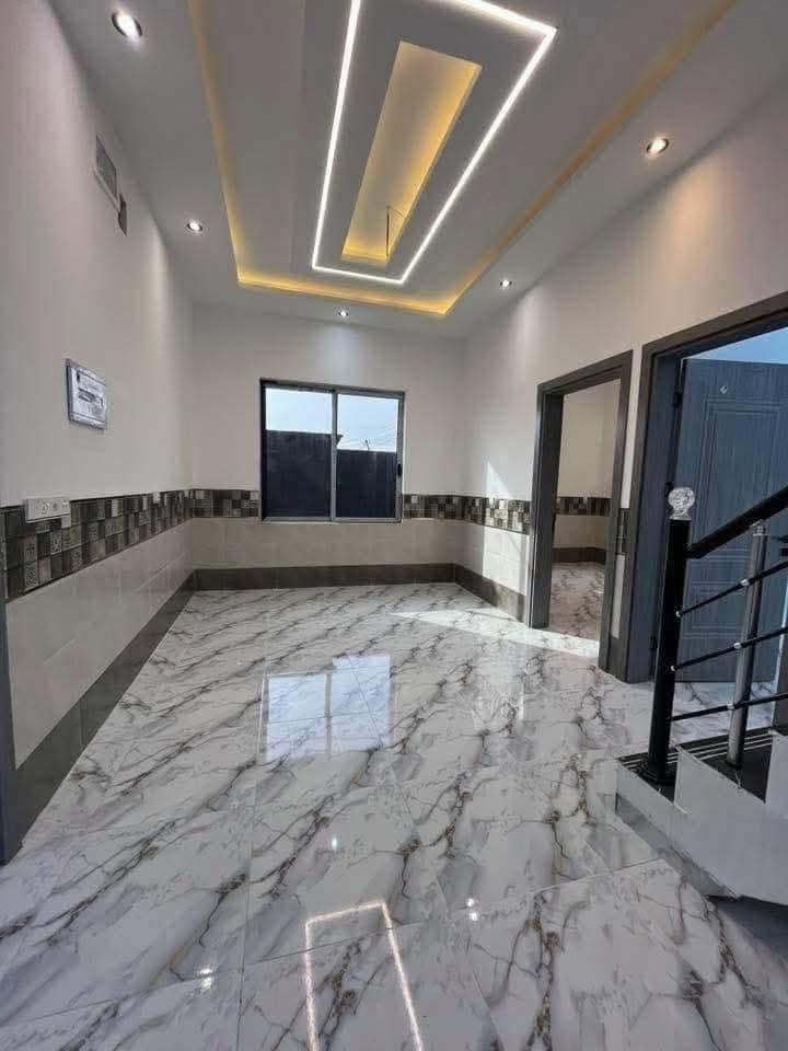 (للمعرفه السعر اكتب تم في التعاليق)

🏡 بيتين للبيع – حي السماح / الأساتذة (المربع الذهبي)

📐 100م | واجهة 10م (ركن)
📜 طابو صرف – قابل للتحويل

🏗️ طابقين – تصميم حديث (مقابل حديقة)

🔹 الأرضي: كراج، استقبال، هول، مطبخ، غرفة، صحيات
🔹 الأول: 3 غرف، هول، صحيات، بيتونة، سطح

🔧 تجهيز كامل (دكتات، سبالت، إنترنت، كاميرات…)
📸 مراحل البناء مصورة بإشراف هندسي

📞 ***********
📞 ***********

📍 حي البكر  سايدين الكنيسة– عقارات أرض الملوك
