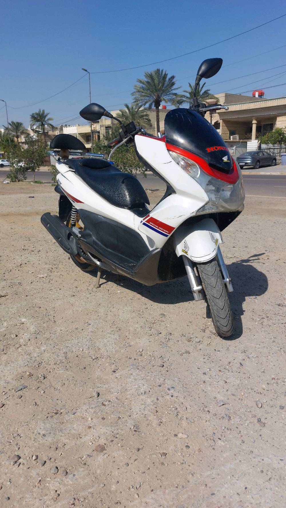 دراجه pcxجيل الاول  الدراجه  ياباني كفرات ابلاديهه رمبه موديل 2016
حساسات كلها شغالة حساس ازدحام 

أوراق كاملة 

دراجه كامله أستان كهربائي   لا تبخير. ولاتنقيص الدراجه مكينه لوك استخدام عادي  احلا من الصور دراجة مال جناي كلشي بلادي بيها العنوان 

( بغداد الشعب ) 

السعر ( مليون و 600 ) 

وبيه مجال الاتصل

*********** 