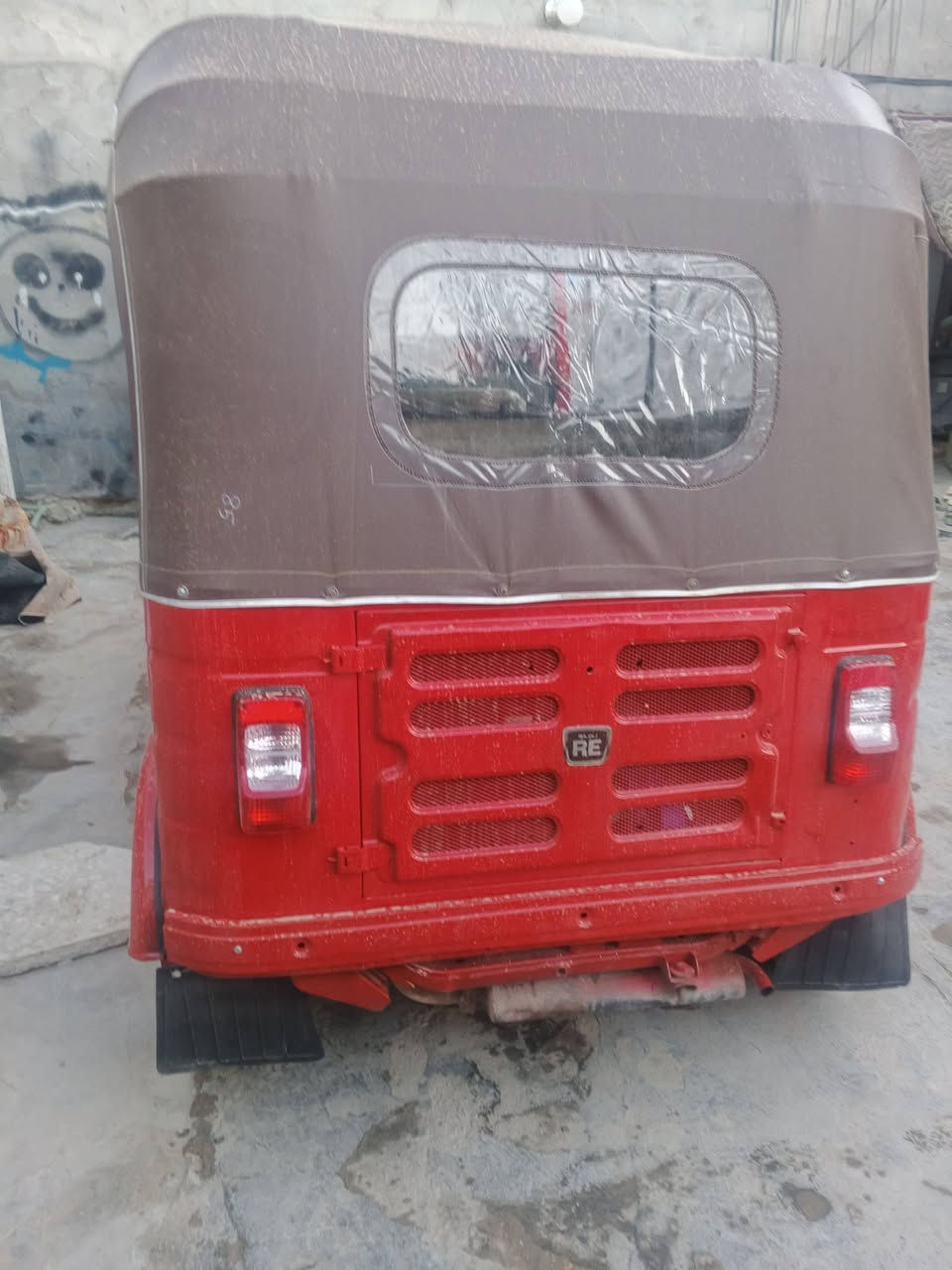 سلام عليكم تكتك موديل 17طالعه بل18شهر2وراق صوليه باسمي تكتك جاهزة برغي ما عايزه كبل لشارع مصبوغه عام جماليه سعر 4وبيهة مجال مكاني كربلاء المقدسة رقم*********** شراي يخابر بي خير
